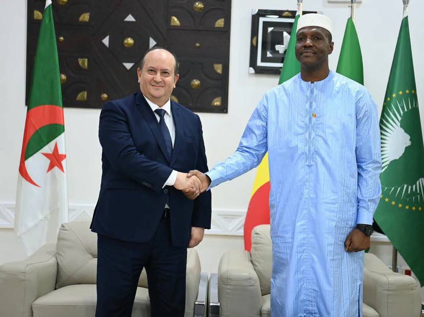 بتكليف من رئيس الجمهورية، السيد عبد المجيد تبون، حل الوزير الأول، السيد  سيفي غريب، اليوم الإثنين 14 سبتمبر 2026، مرفوقا بالأمين العام لوزارة الشؤون الخارجية، السيد لوناس مقرمان، بباماكو في إطار زيارة صداقة إلى جمهورية مالي. ‏